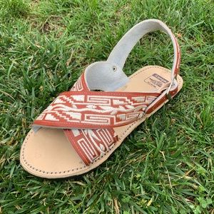 Men’s Mexican pitiado bordado huarache sandal Huarache Mexicano cruzado de piel